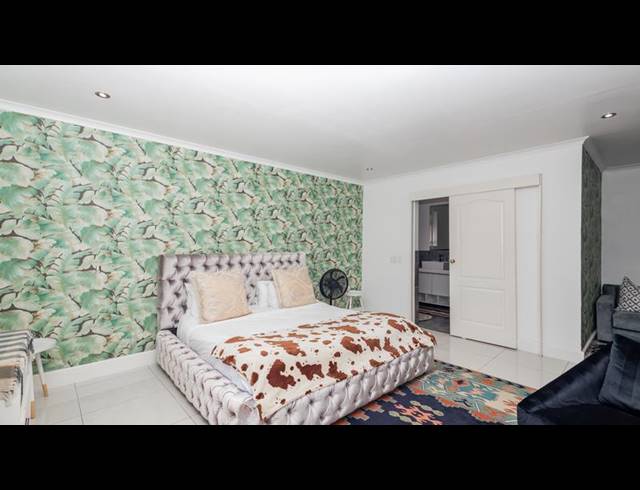 2 BEDROOM PROPERTY TO RENT IN CONSTANTIA